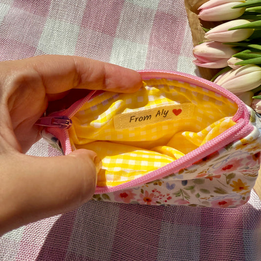 Cutesy Floral 🌸 Keychain Wallet