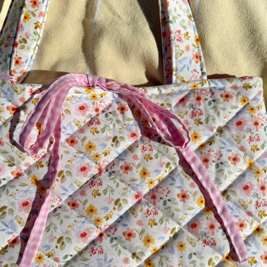 Cutesy Floral πΈ Tote Bag