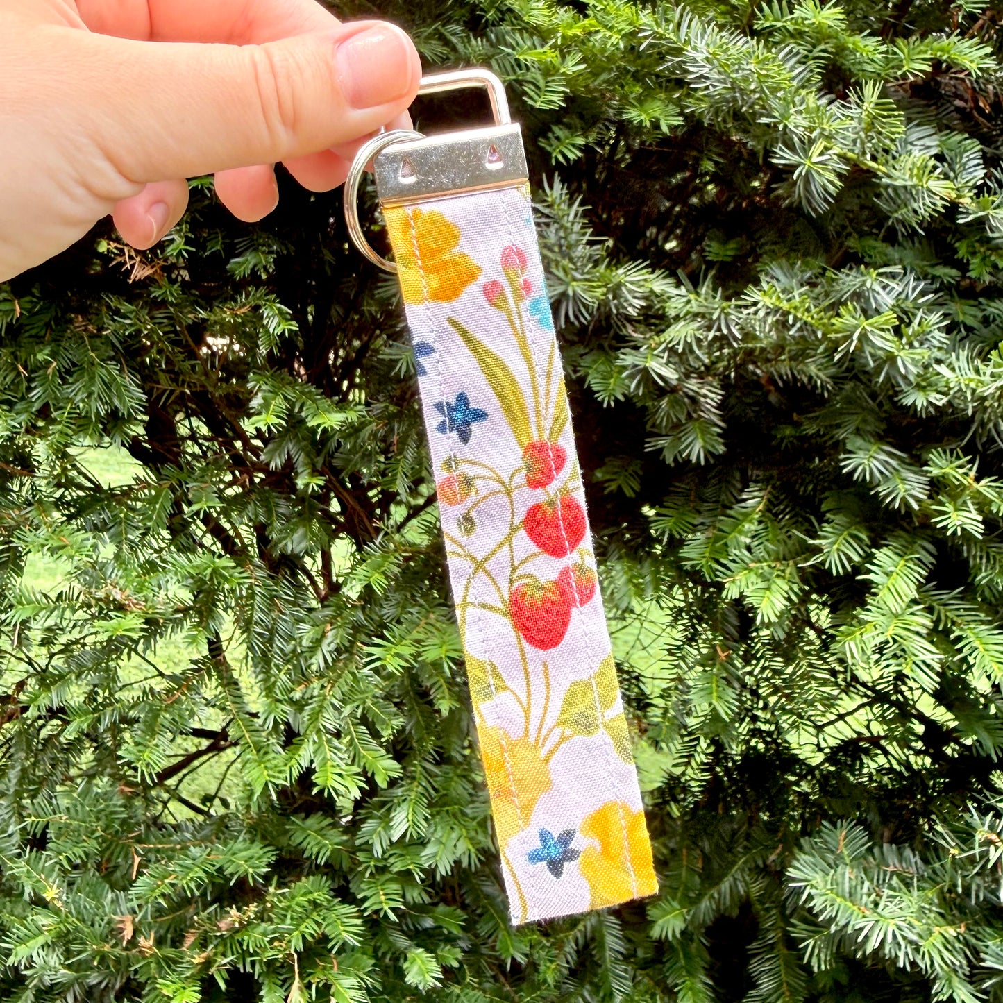 Dark Floral 🌻 Wristlet