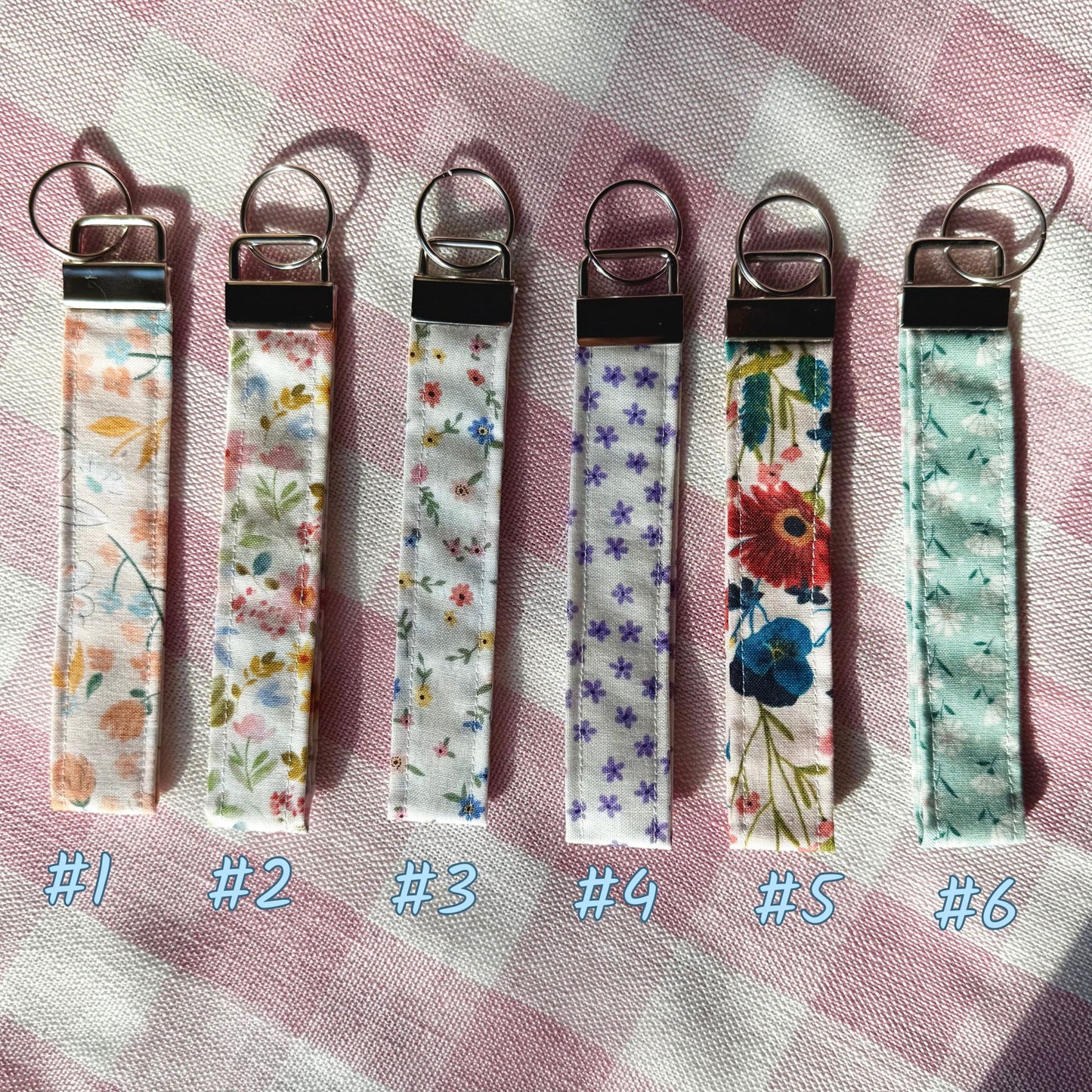 All Things Floral 🌸🌷💐 Wristlets