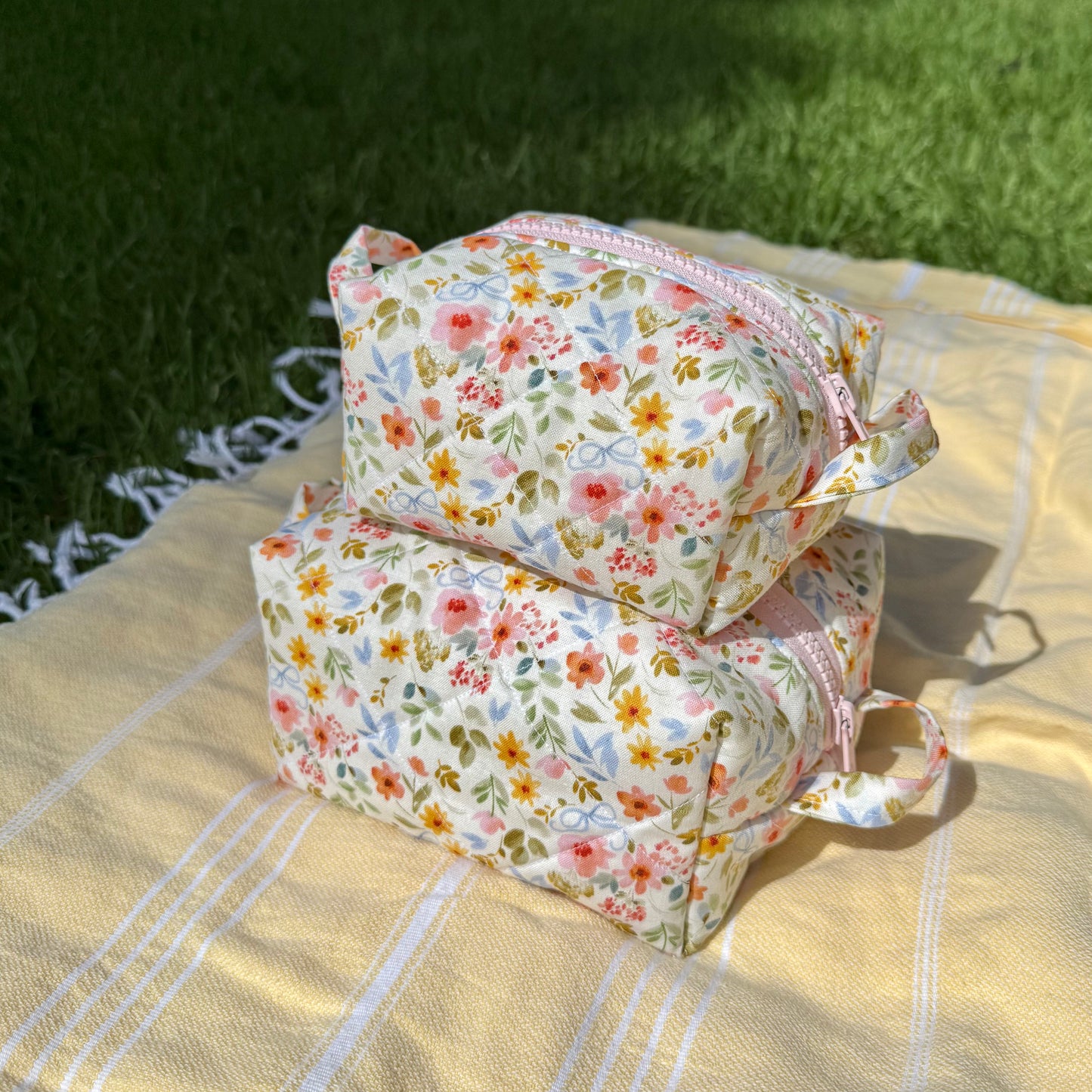 Cutesy Floral 🎀 Carry-All Pouch