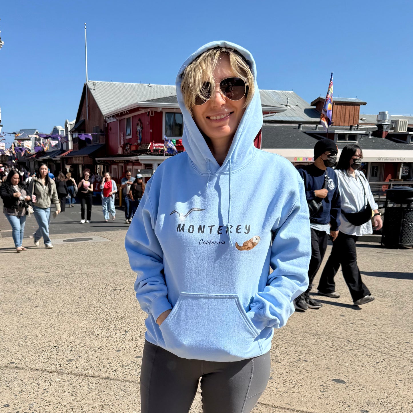 Monterey CA 🌊 Unisex Hoodie