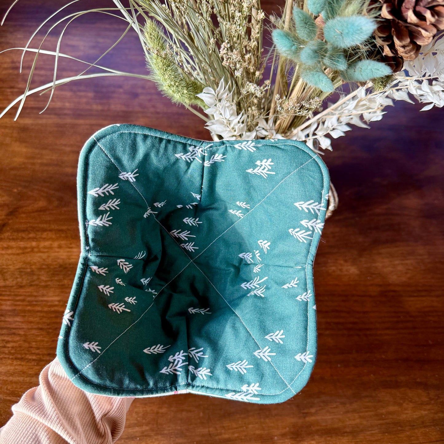 Cozy Holidays 🎄 Bowl Holder