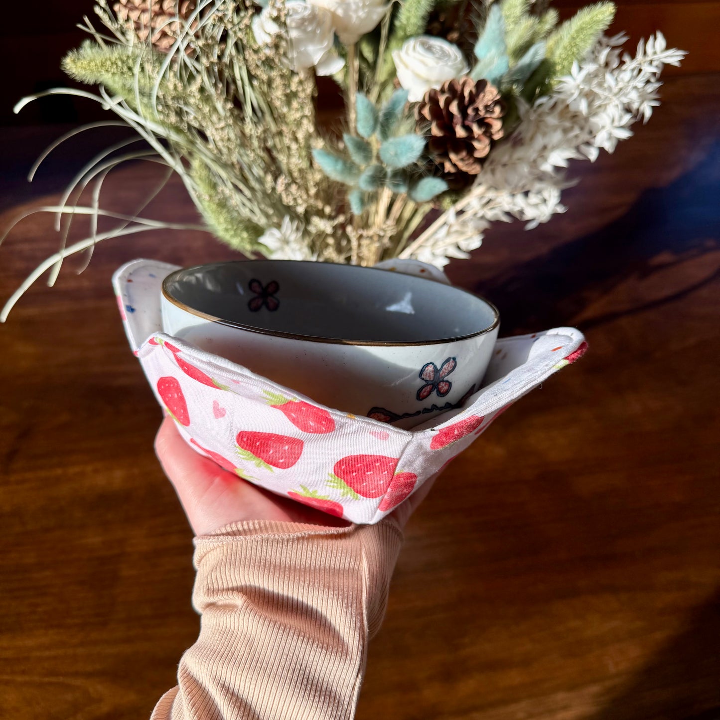 Strawberry Love 🍓 Bowl Holder