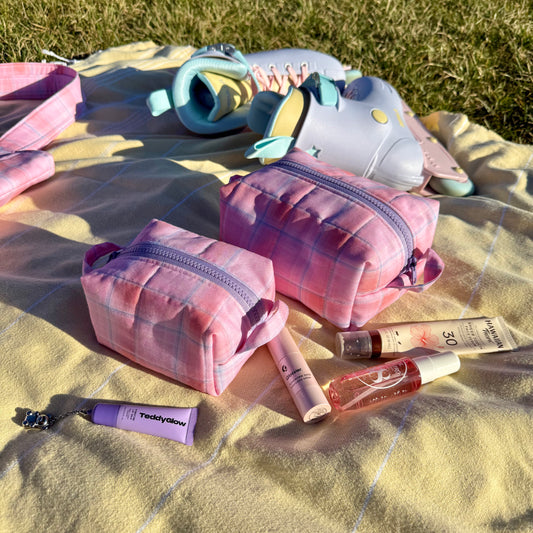 Cool Girl Plaid 💟 Carry-All Pouch