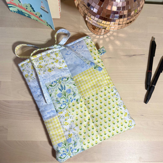 Cinque Terre 🍋 Book Sleeve