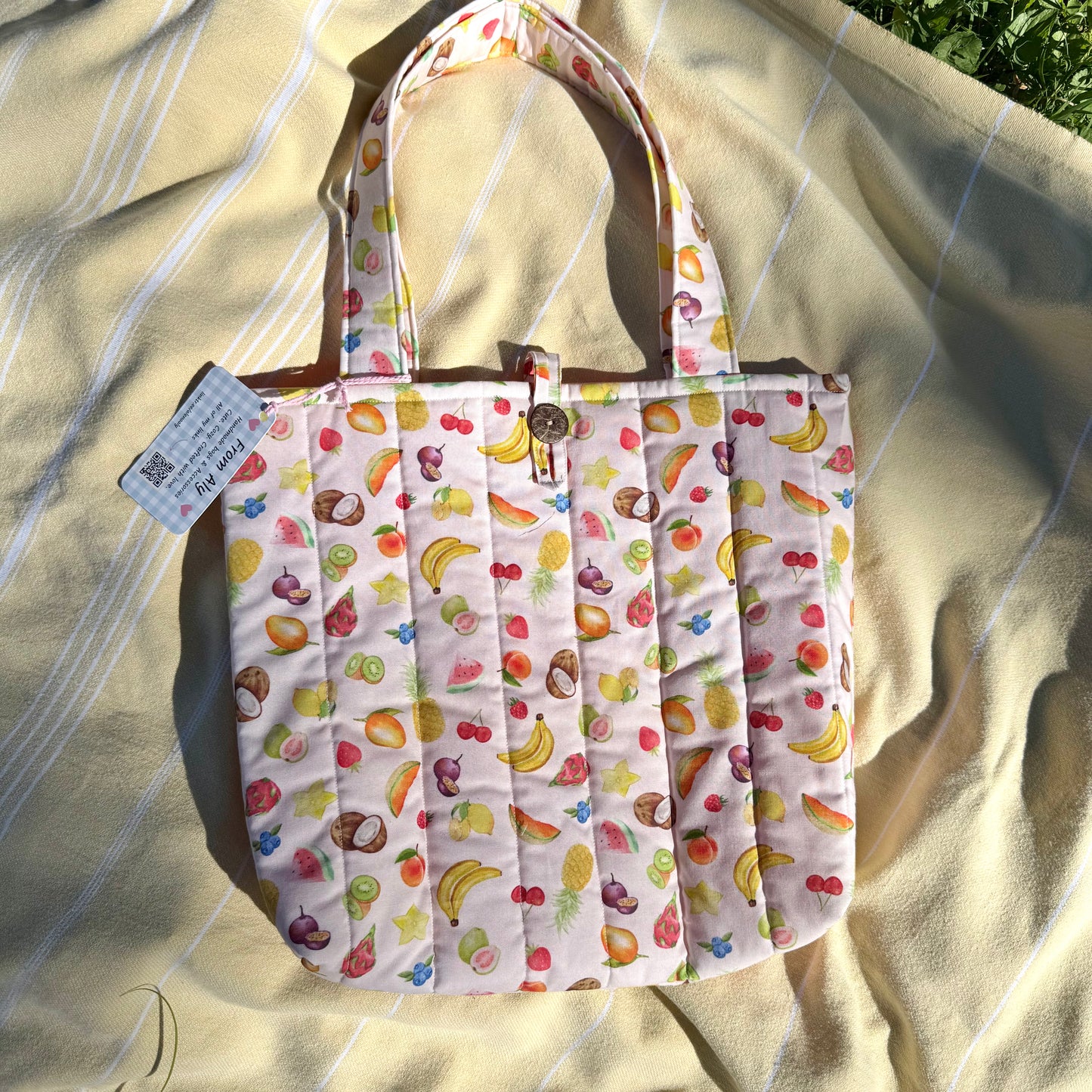 Fruity 🥭 Tote Bag