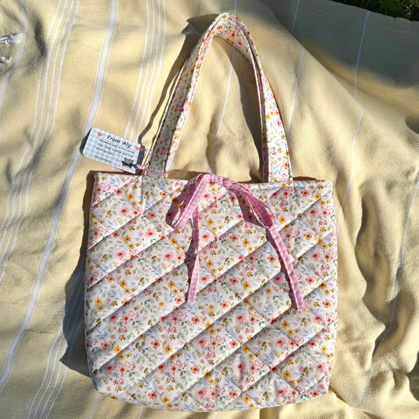 Cutesy Floral 🌸 Tote Bag
