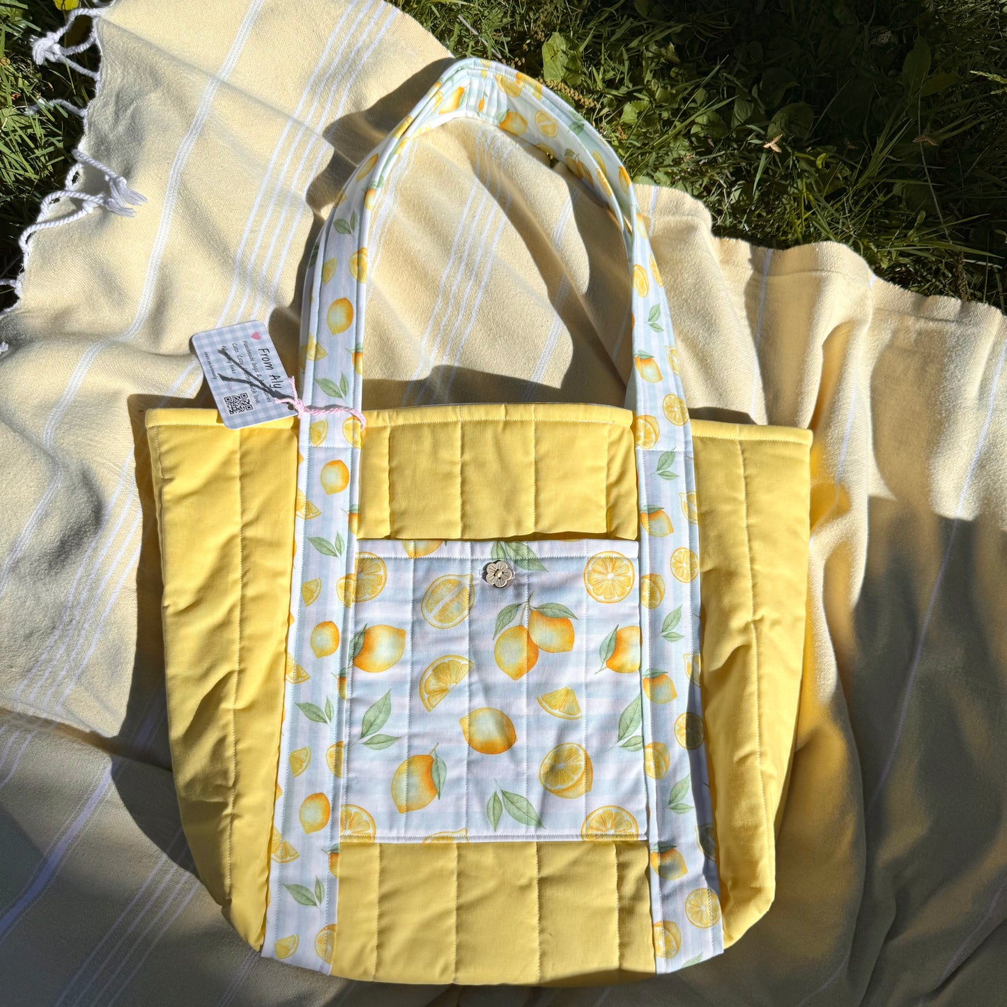 Summer Lemons 🍋 Large Tote Bag