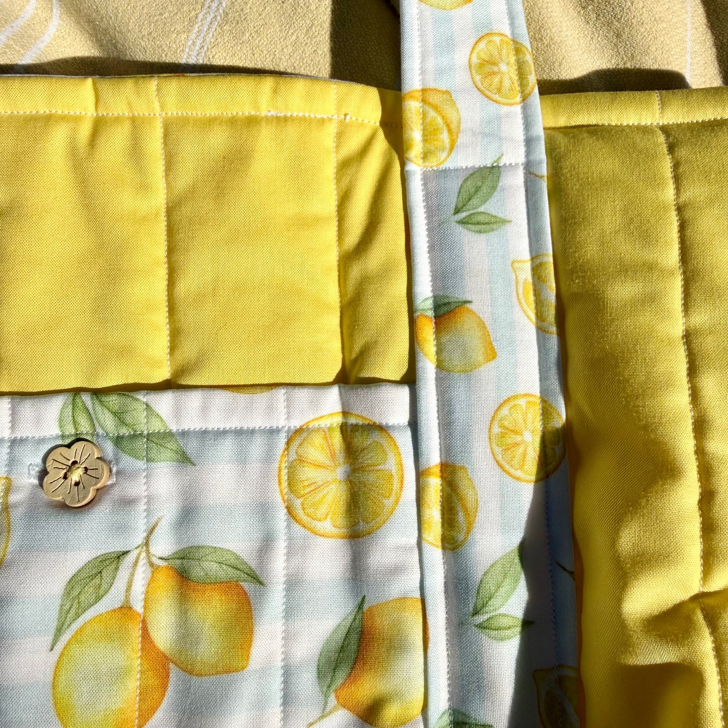Summer Lemons 🍋 Large Tote Bag