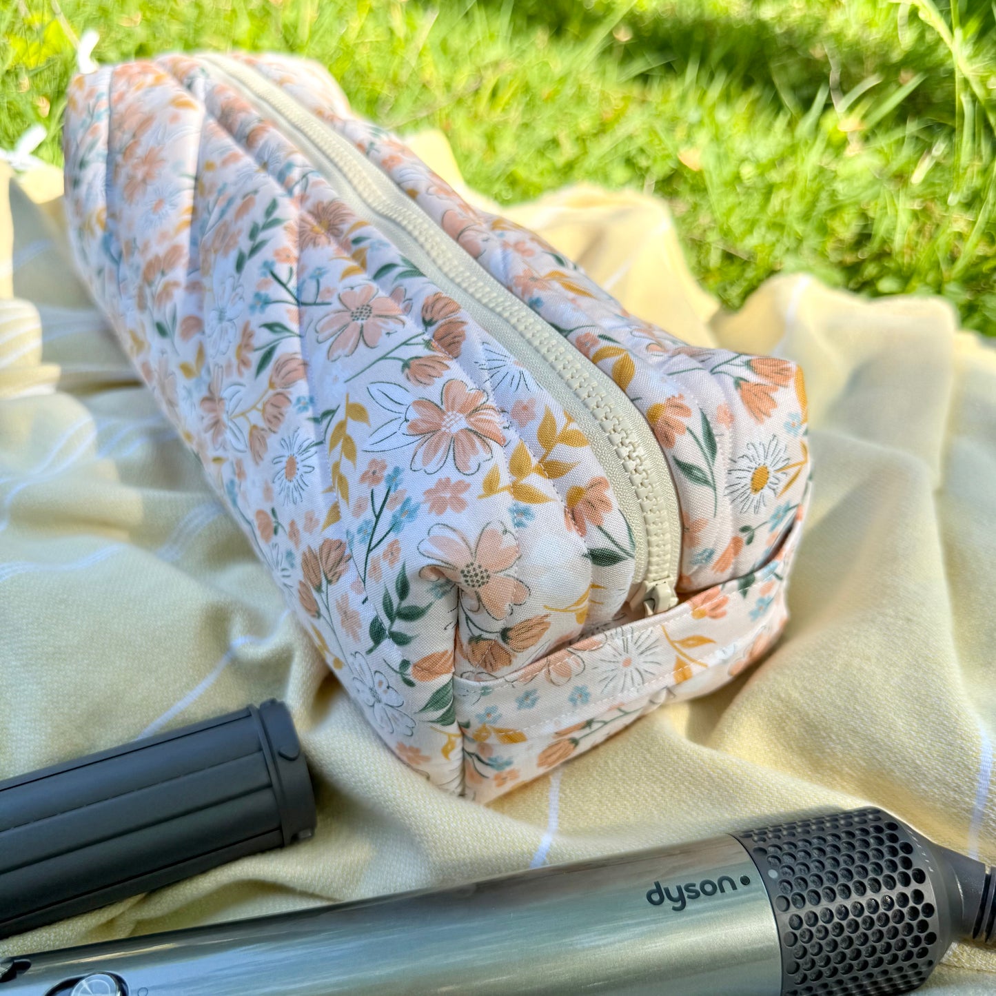 Peachy Beige Floral 🌸 Hair Tool Bag