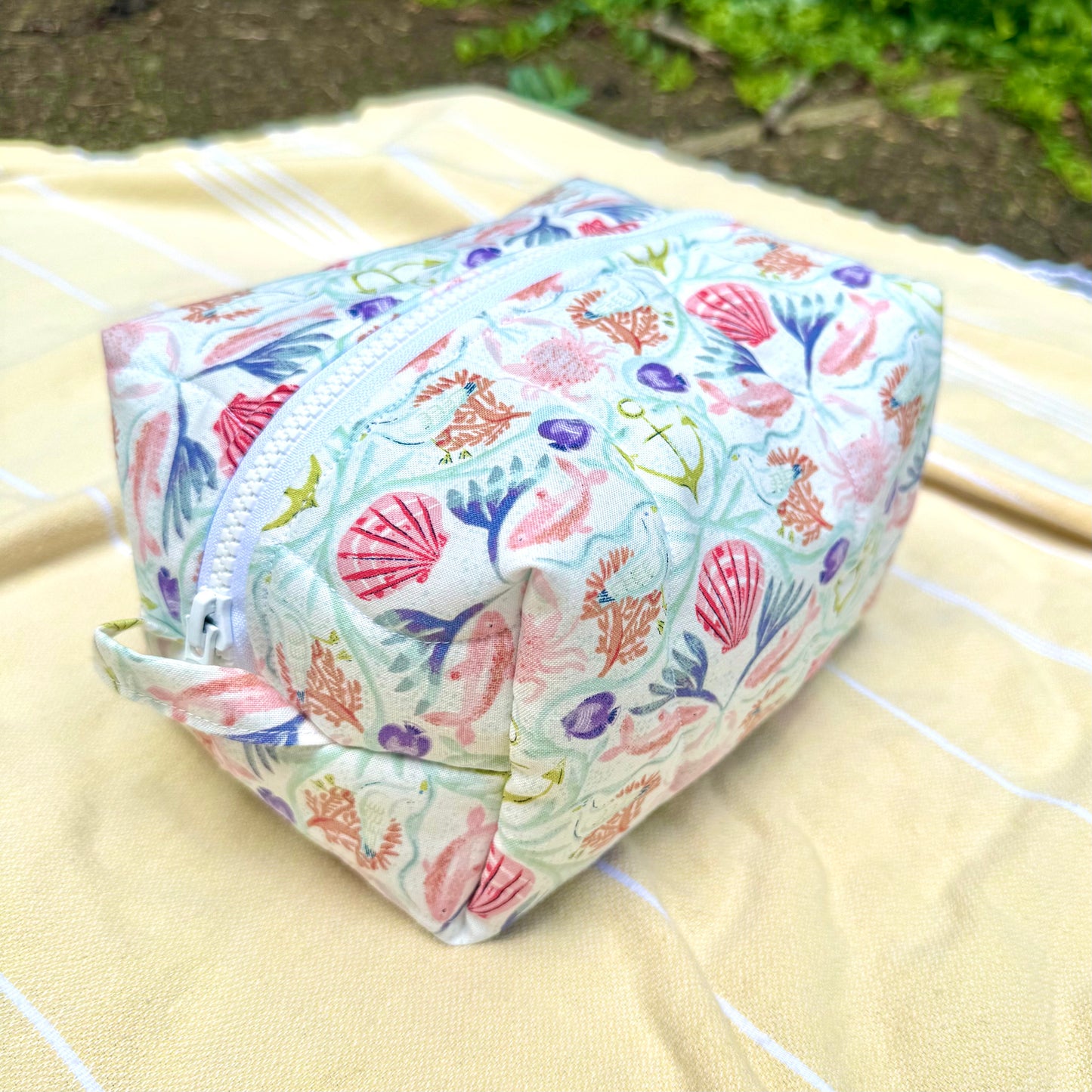 Sea Life 🦀 Large Carry-All Pouch