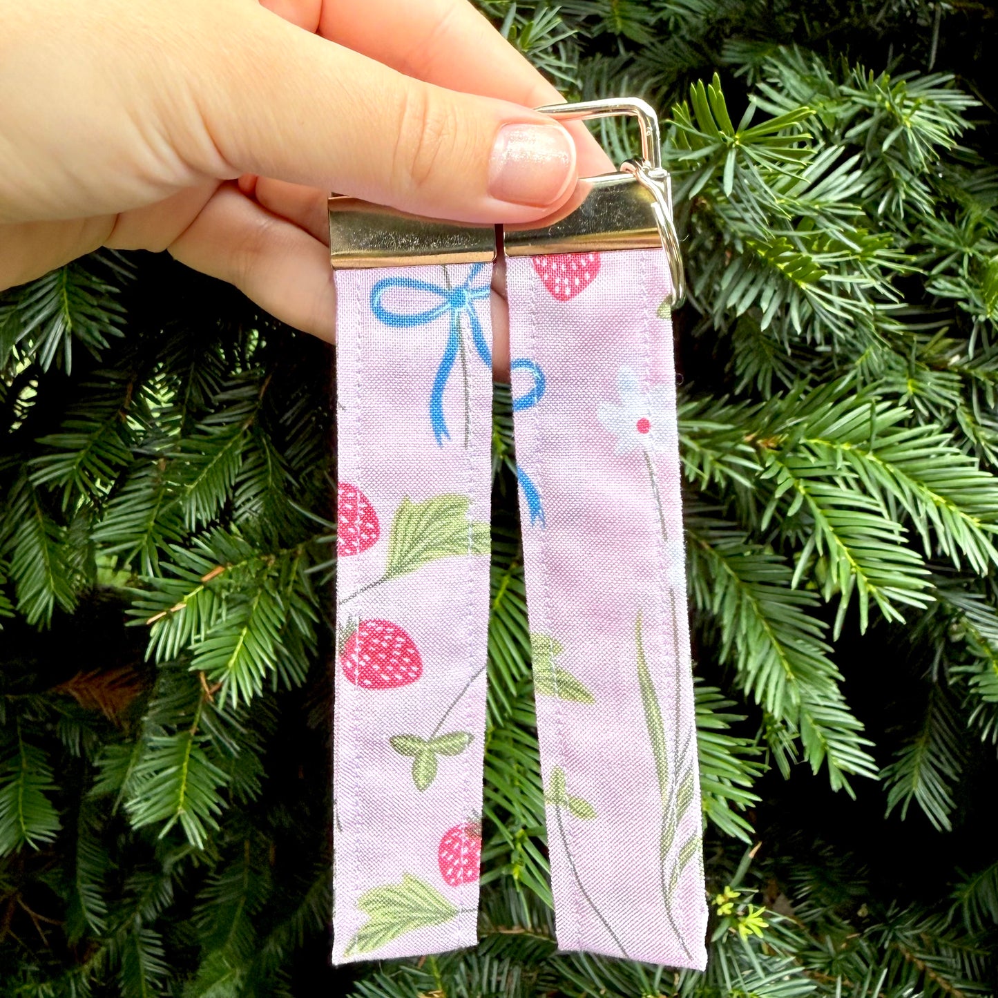 Strawberries & Bows 💘 Wristlet
